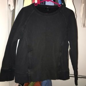 black lululemon sweatshirt